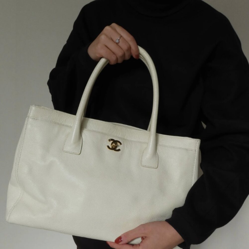 Vintage Chanel Exec Shopping Tote bag - Picture 15 of 16